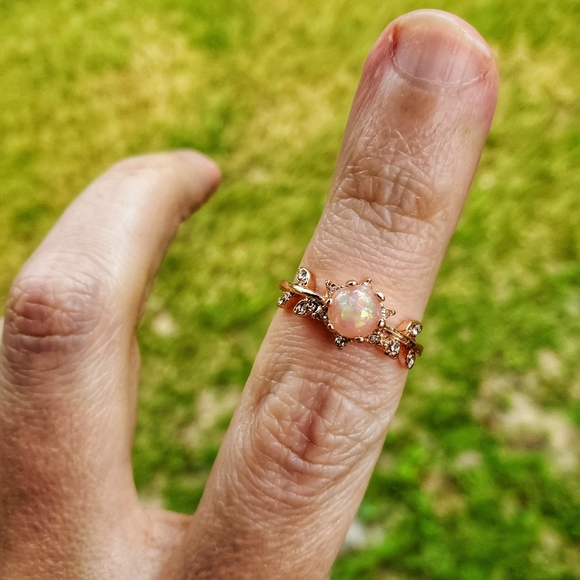 Flower Glitter Opal Gold Midi Ring Size 5.5 - Picture 3 of 9